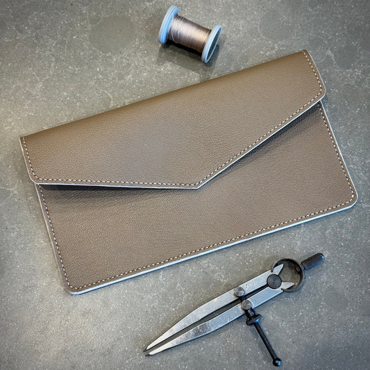Taupe Prelude clutch closed